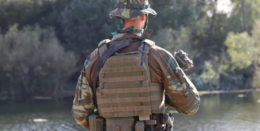 Περιορίζονται οι αναβολές στράτευσης – Στο χακί θα ντύνονται οι φοιτητές υποχρεωτικά στα 25 τους, σύμφωνα με το νέο νομοσχέδιο