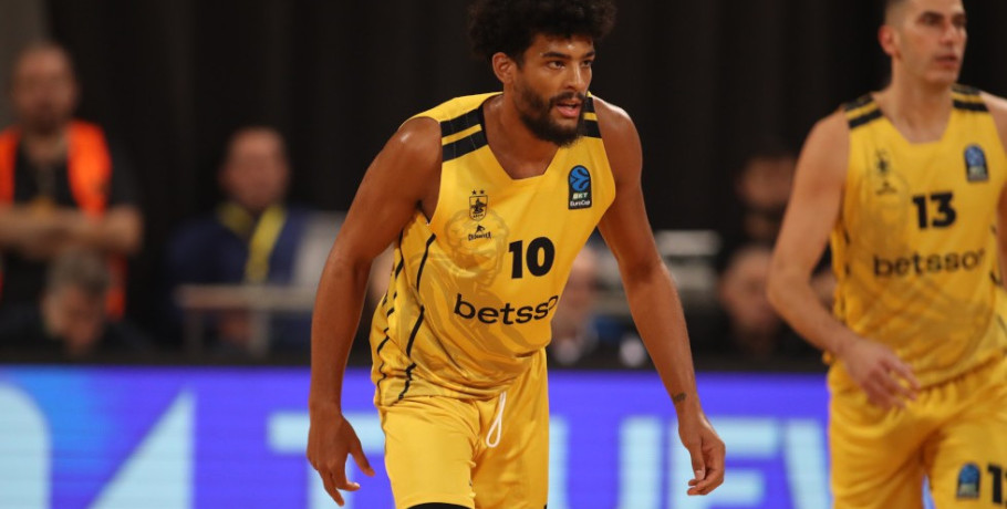 Φόρεστερ: «Συγκεντρωμένοι επί 40 λεπτά, το Αμβούργο μπορεί να μας κάνει ζημιά αν...»