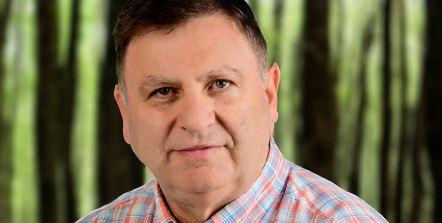 Κορυφαία διάκριση για τον καθηγητή Γαρύφαλλο Αραμπατζή από τον Εξαπλάτανο Αλμωπίας