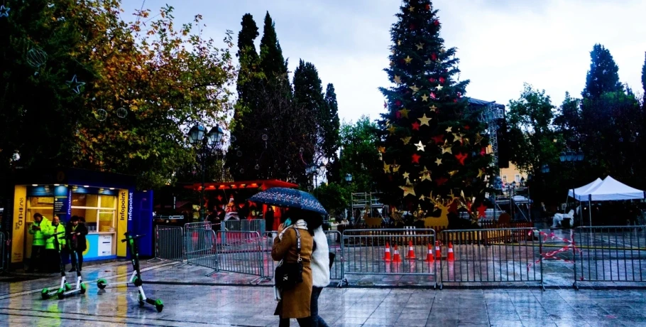 Χαμηλές θερμοκρασίες και βροχές μέσα στην εβδομάδα –Τι καιρό θα κάνει την Πρωτοχρονιά