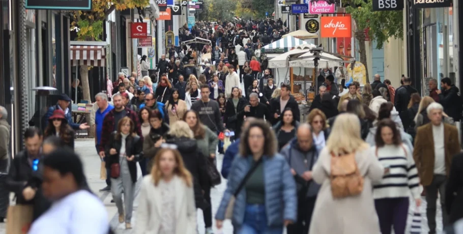 Ωράριο καταστημάτων σήμερα (21/12): Οι ώρες για τα μαγαζιά, τι ισχύει για τα σούπερ μάρκετ