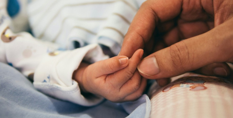 Παρεμβάσεις ουσίας για το δημογραφικό από τον Φίλιππο Γκιούρο