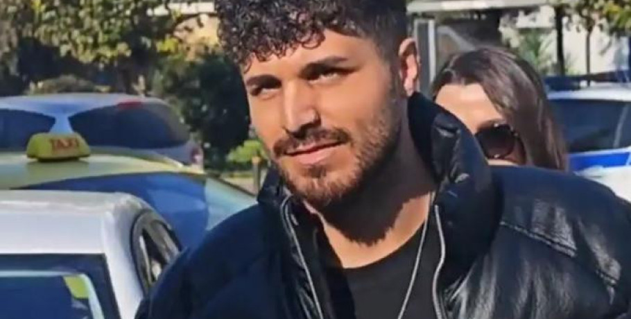 Όλη η μήνυση του 21χρονου τραγουδιστή κατά του Γιώργου Μαζωνάκη – Οι άσεμνες χειρονομίες και οι ανήθικες προτάσεις