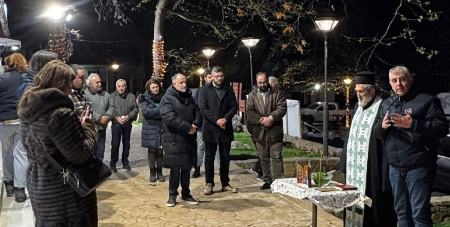 Αγιασμός στην κλειστή αγορά των Λουτρών Πόζαρ