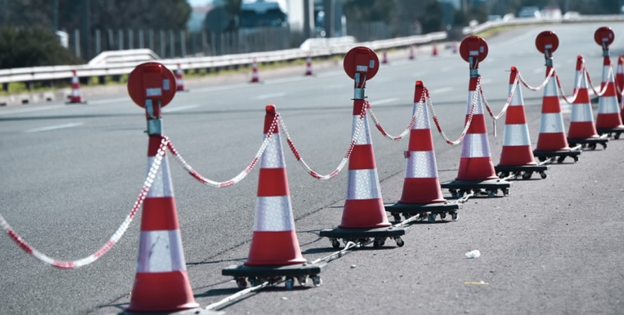 Eργασίες κοπής πρασίνου στην Εθνική Οδό 2 Θεσσαλονίκης - Έδεσσας