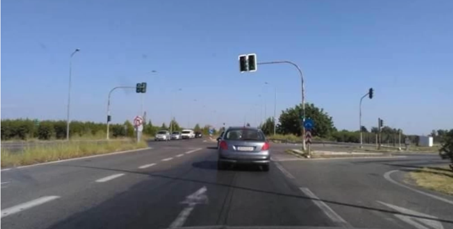 Εργασίες κοπής πρασίνου στη νέα Εθνική Οδό Θεσσαλονίκης-﻿Έδεσσας (Παράκαμψη Παραλίμνης) από την Περιφέρεια ﻿Κεντρικής Μακεδονίας