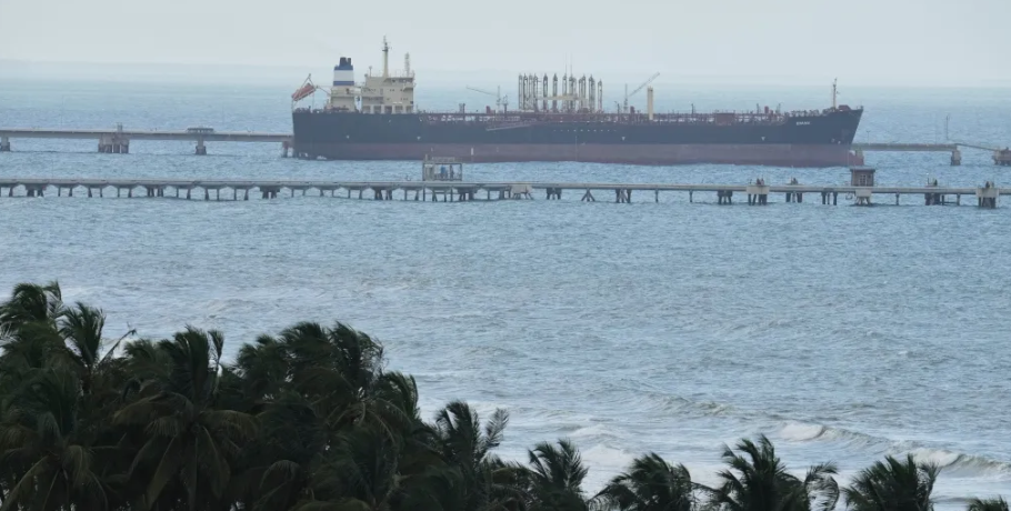 Ο Λευκός Οίκος ζητάει από τον στρατό να βάλει σε καραντίνα το πετρέλαιο της Βενεζουέλας