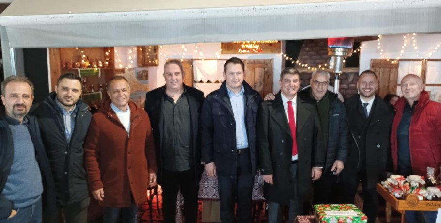 Σύλλογος Στραντζαλιωτών Ν. Πέλλας: Μετέφερε το..."σπίτι" του στην Παραμυθούπολη!