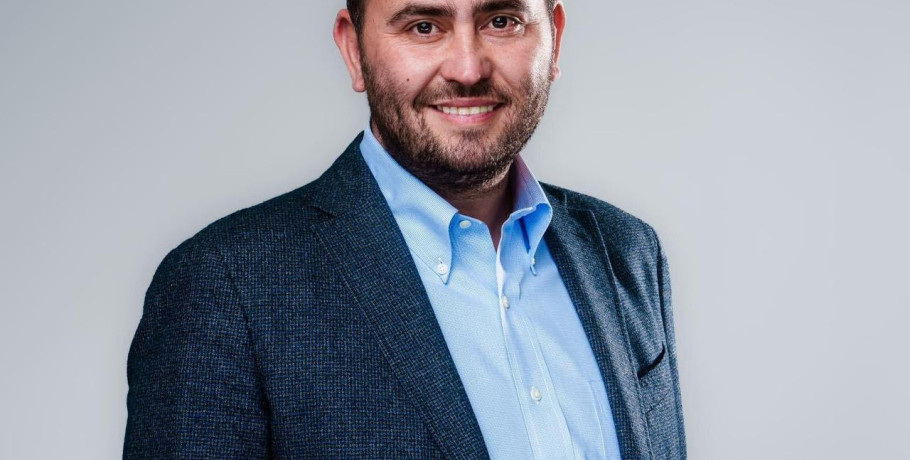 Λάκης Βασιλειάδης: Μήνυμα ελπίδας και ενότητας για τα Χριστούγεννα