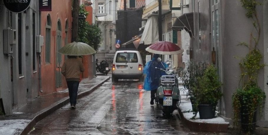 Επιδείνωση του καιρού: Ισχυρές βροχές και καταιγίδες - Ποιες περιοχές θα επηρεαστούν