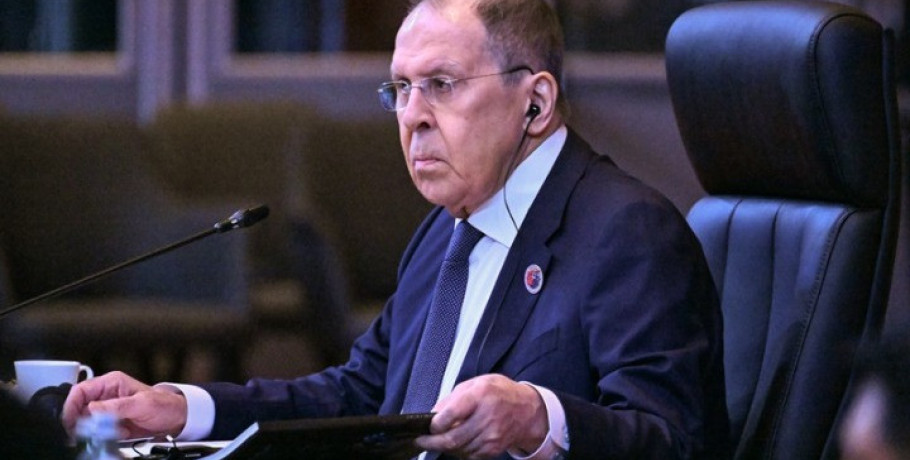 Λαβρόφ: Η Δύση πρέπει να καταλάβει ότι η Ρωσία έχει τη στρατηγική πρωτοβουλία στην Ουκρανία