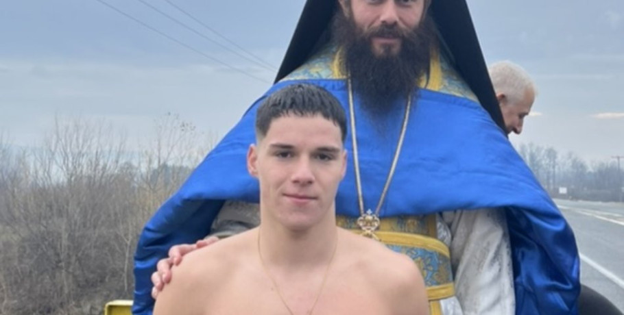 Με κατάνυξη ο Αγιασμός των Υδάτων στη Γέφυρα της Υδραίας