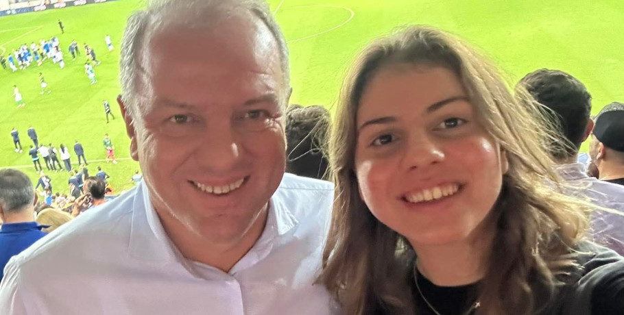 Διονύσης Σταμενίτης: Η προσωπική ευχή για τα 18α γενέθλια της κόρης του