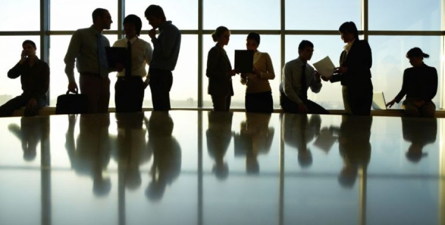 Ετήσια άδεια: Τι αλλάζει, τι ισχύει και τι πρέπει να προσέξουν οι εργαζόμενοι