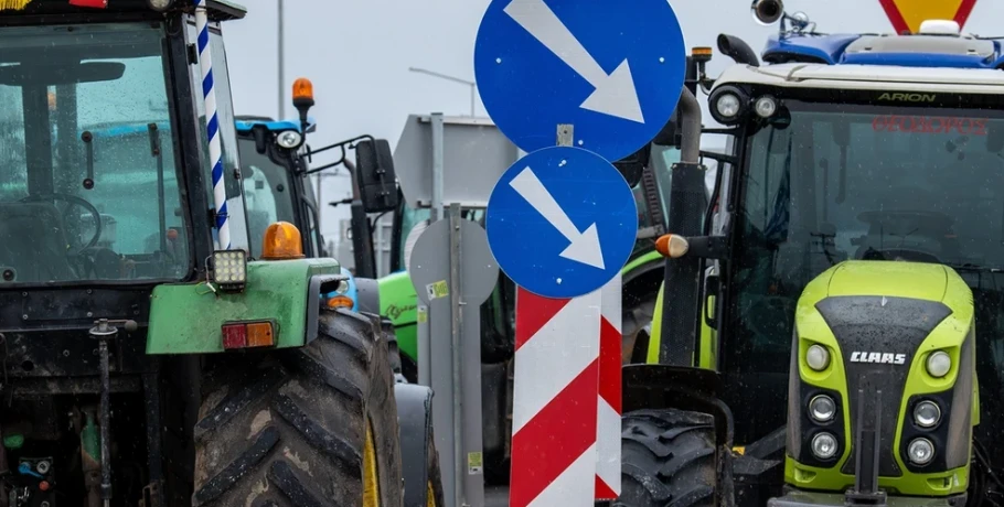 Έτοιμοι για Πρωτοχρονιά στα μπλόκα οι αγρότες – Κλιμακώνουν τις κινητοποιήσεις τους