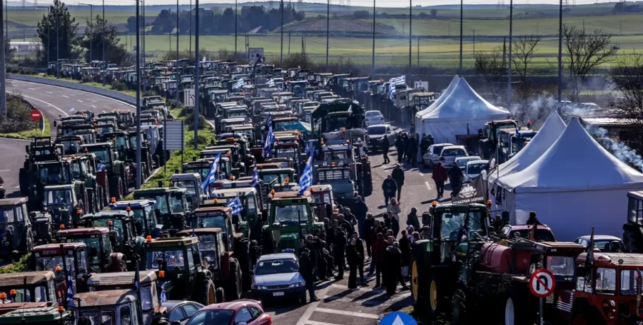 Μαρινάκης: Να εφαρμοστεί ο νόμος για τα μπλόκα, χωρίς αστυνομία δεν γίνεται - Ποιους θα δει το μεσημέρι ο Μητσοτάκης