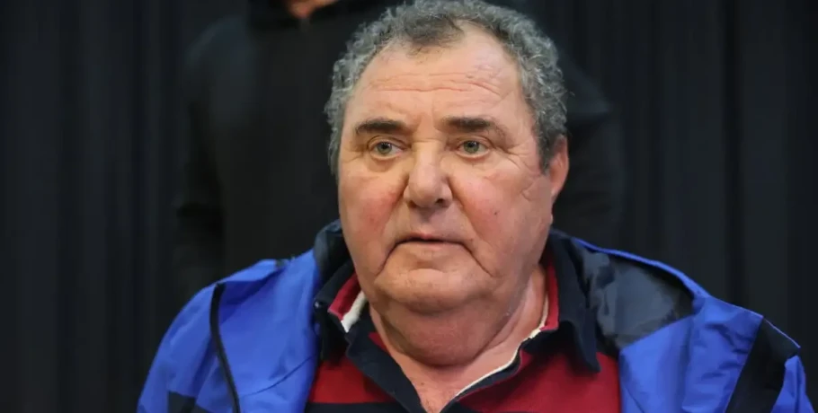 Αμετανόητος ο Ανεστίδης για τις ύβρεις κατά Μητσοτάκη: Θέλει να είναι παρών στη συνάντηση της Δευτέρας