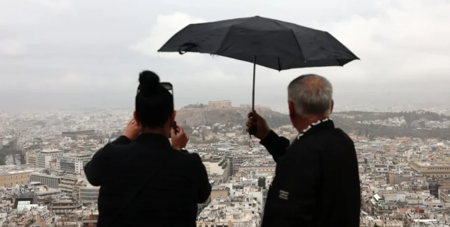Καιρός: Τοπικές βροχές και άνοδος της θερμοκρασίας - Άνεμοι έως 9 μποφόρ