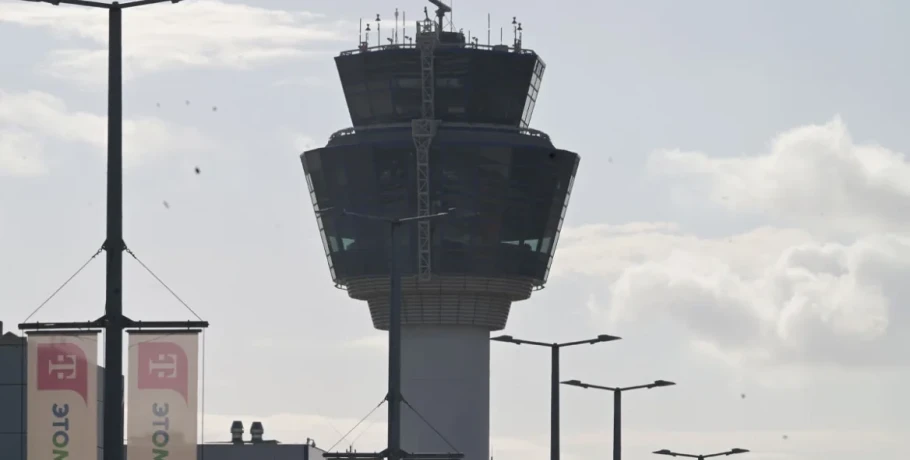 Εισαγγελική έρευνα για το μπλακάουτ στο FIR Αθηνών που προκάλεσε το χάος στα αεροδρόμια