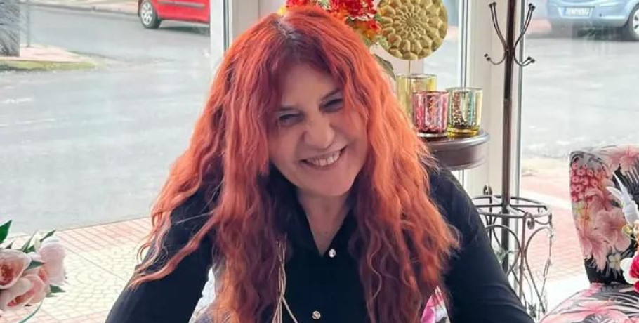 Ιωάννα Παπαδημητρίου: Πλημμύρισε από ευχές η έμπειρη φιλόλογος και αντεύχεται με τον δικό της μοναδικό τρόπο