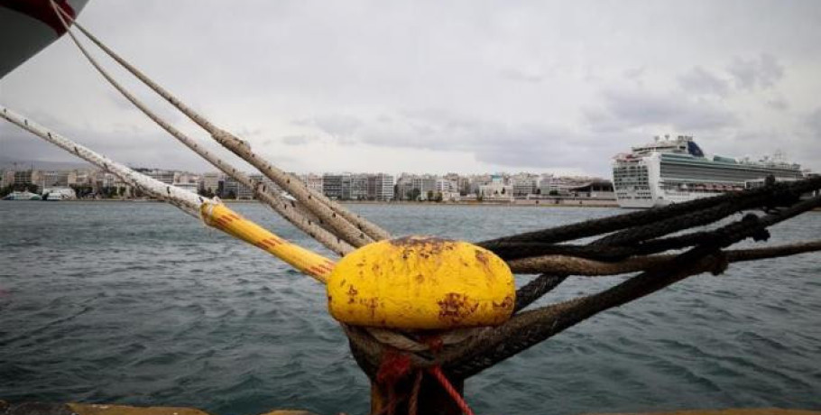 Προβλήματα στις ακτοπλοϊκές μετακινήσεις λόγω ισχυρών ανέμων - Δεμένα πλοία σε βασικά λιμάνια