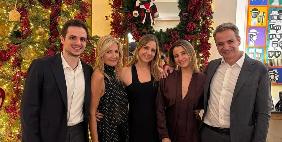 Οι ευχές του Κυριάκου Μητσοτάκη για το 2026: Πίστη ότι μπορούμε να πάμε μπροστά