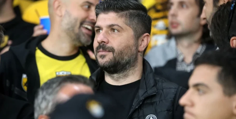 Μιχάλης Σηφάκης: Με ποια επιχειρηματία είναι τρελά ερωτευμένος