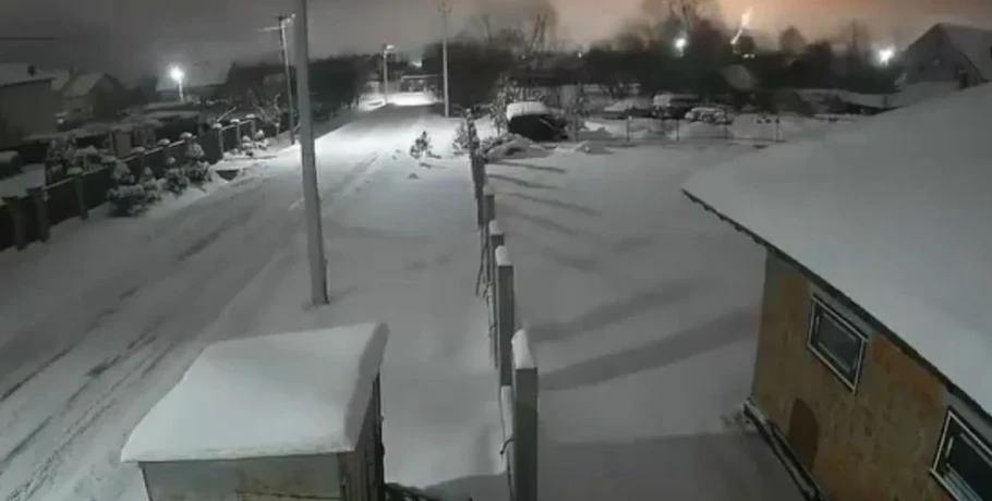 Ο υπερηχητικός πύραυλος «Ορέσνικ» χτύπησε την Ουκρανία: «Ήταν απάντηση για το drone στην κατοικία του Πούτιν»