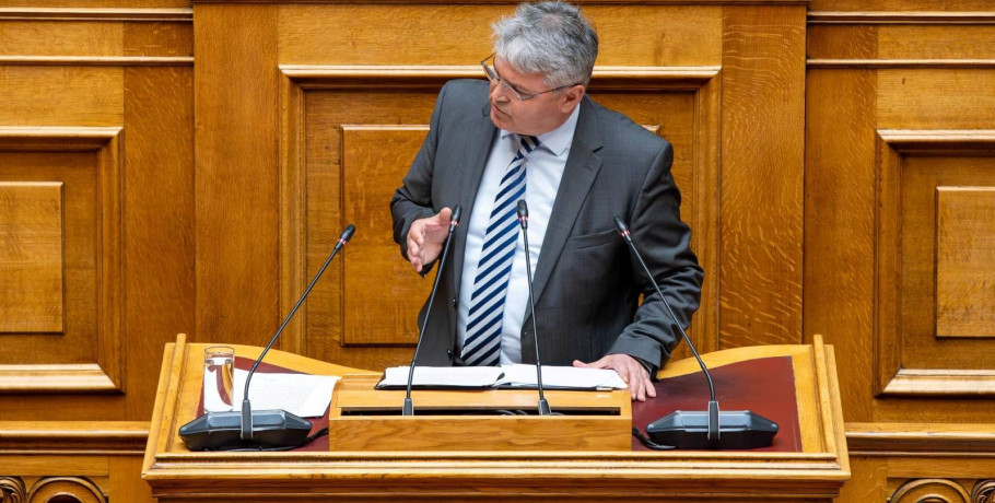 Νατσιός: «Παίζετε με την άμυνα της χώρας – Υπονομεύετε την εθνική ασφάλεια για να ικανοποιήσετε ξένα κέντρα»