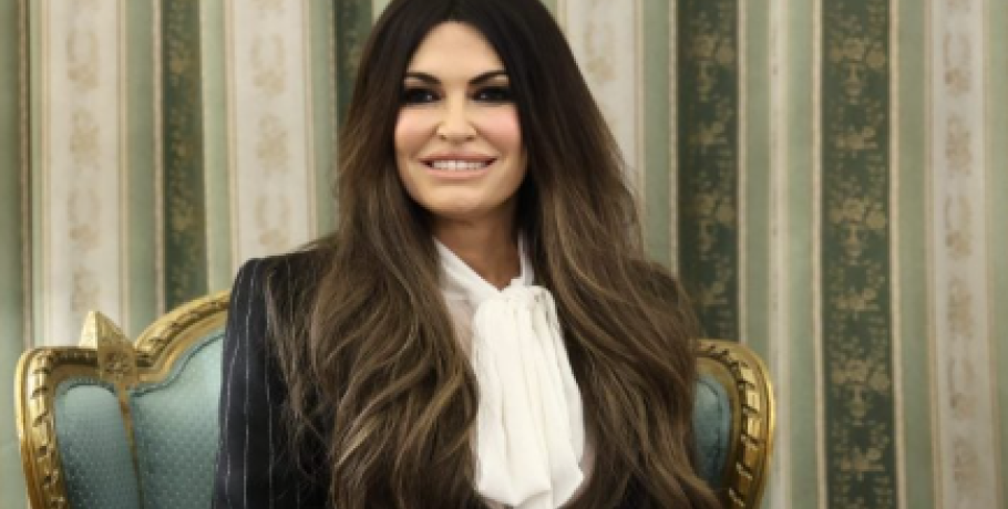 Το μήνυμα της Κ. Γκιλφόιλ για το 2026 και την Ελλάδα: Είθε η συμμαχία μας να λάμψει ακόμη περισσότερο το επόμενο έτος