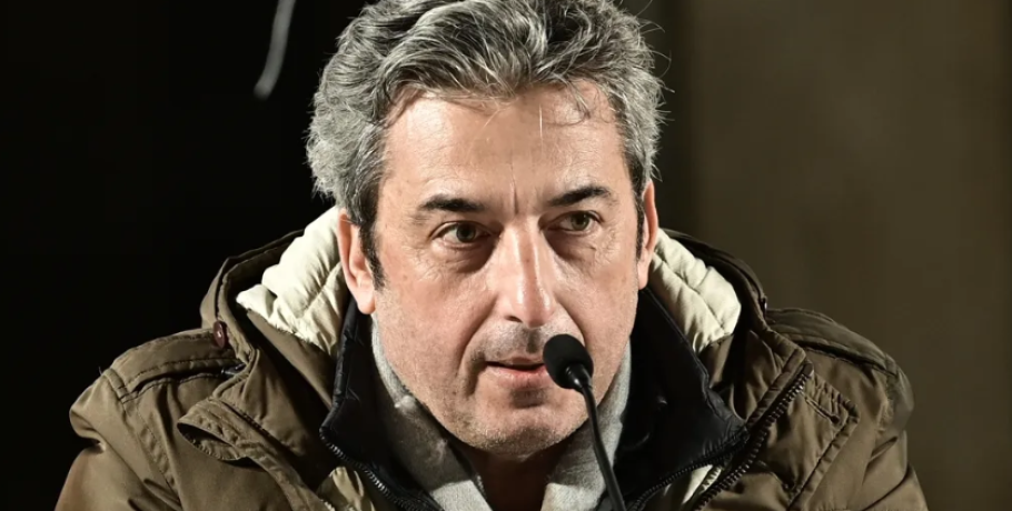 Ο Ασλανίδης διαψεύδει τον Μαρινάκη: «Το ξυλόλιο έκαψε τα παιδιά μας»