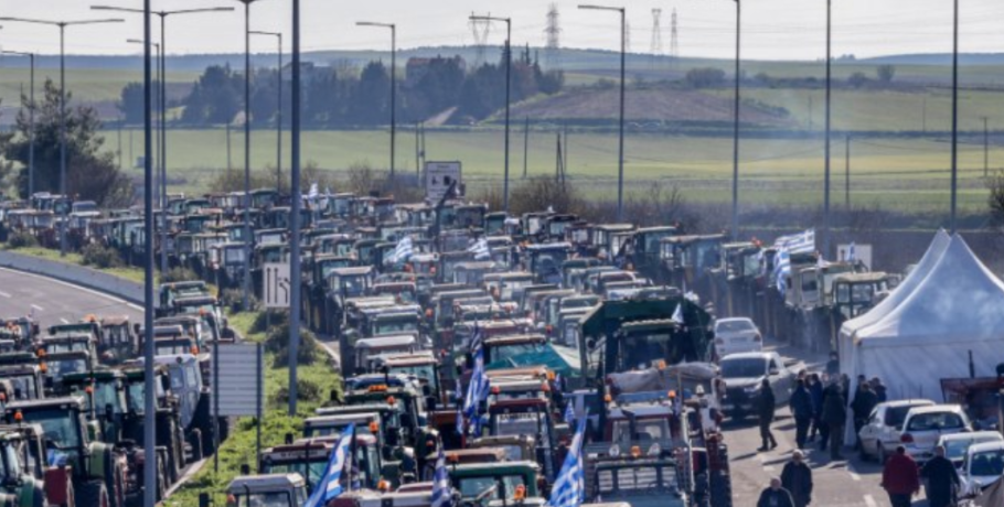 Αγροτικά μπλόκα: «Αναφορές περί ολικής διακοπής της κυκλοφορίας είναι ανακριβείς» λέει η ΕΛ.ΑΣ.