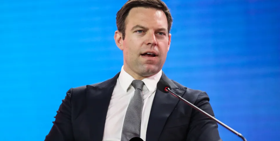 Ο Κασσελάκης εύχεται στον Μητσοτάκη...με τα «δανεικά κι αγύριστα»