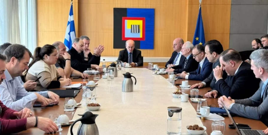 Συνάντηση εκπροσώπων αγροτών με Κ. Τσιάρα και Κ. Χατζηδάκη για ζητήματα ΑΤΑΚ και ΚΑΕΚ