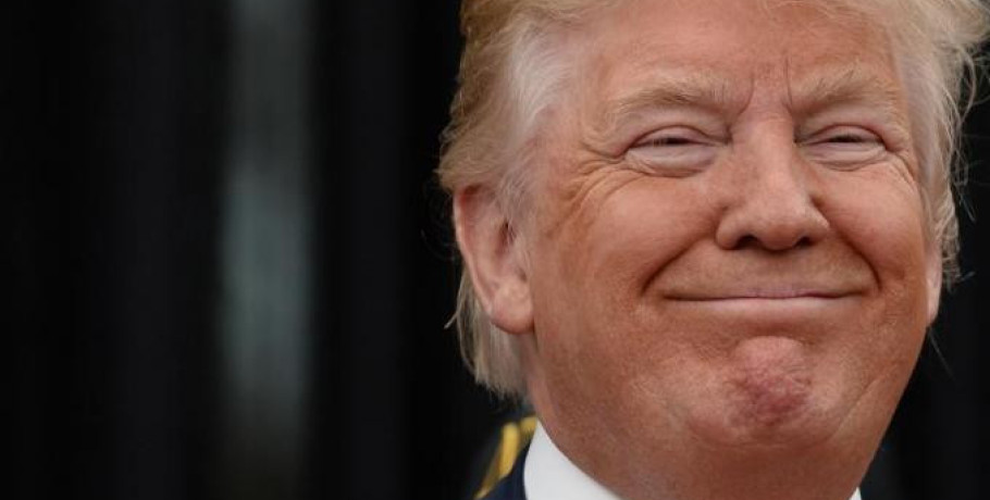 Ο Τραμπ ενδέχεται να επιβάλει δασμούς σε χώρες που δεν στηρίξουν το σχέδιό του για τη Γροιλανδία