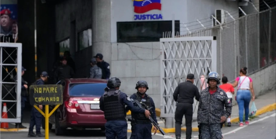 Η Βενεζουέλα άρχισε να αποφυλακίζει Αμερικανούς