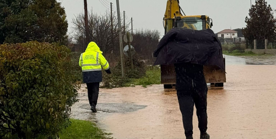 Άμεση παρέμβαση του Δήμου Πέλλας μετά τις έντονες βροχοπτώσεις!