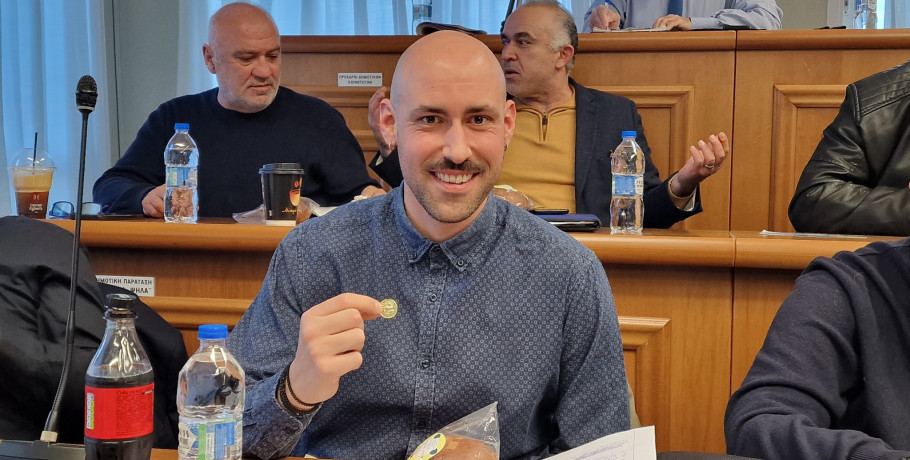 Ο Αντιδήμαρχος Θοδωρής Σαμαράς ο τυχερός της βασιλόπιτας