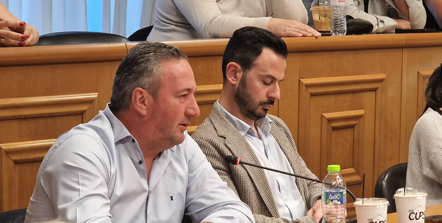 Έντονες αιχμές Χρήστου Μπάτση για τη διαδικασία διαφημίσεων στον Δήμο Αλμωπίας