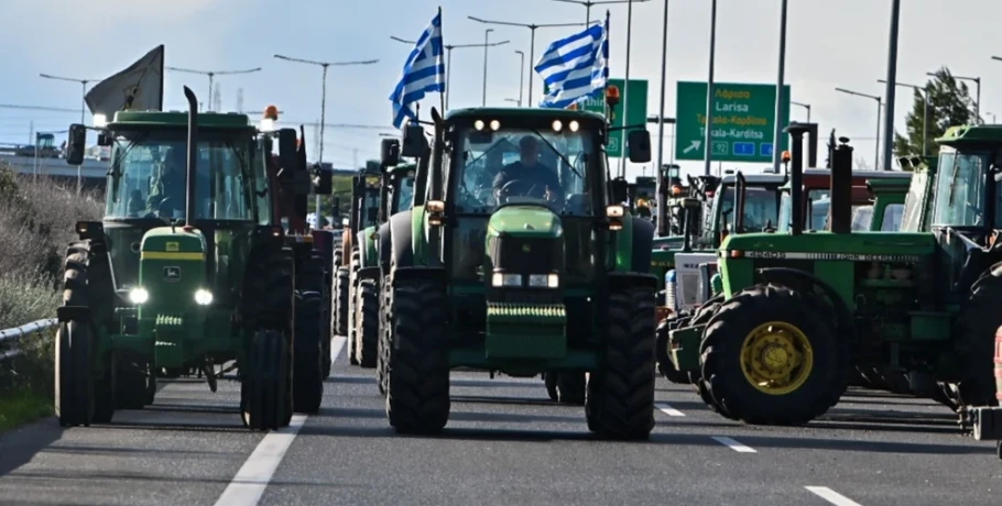 Κλιμακώνουν τις κινητοποιήσεις τους οι αγρότες – Ετοιμάζουν κάθοδο με τα τρακτέρ στην Αθήνα