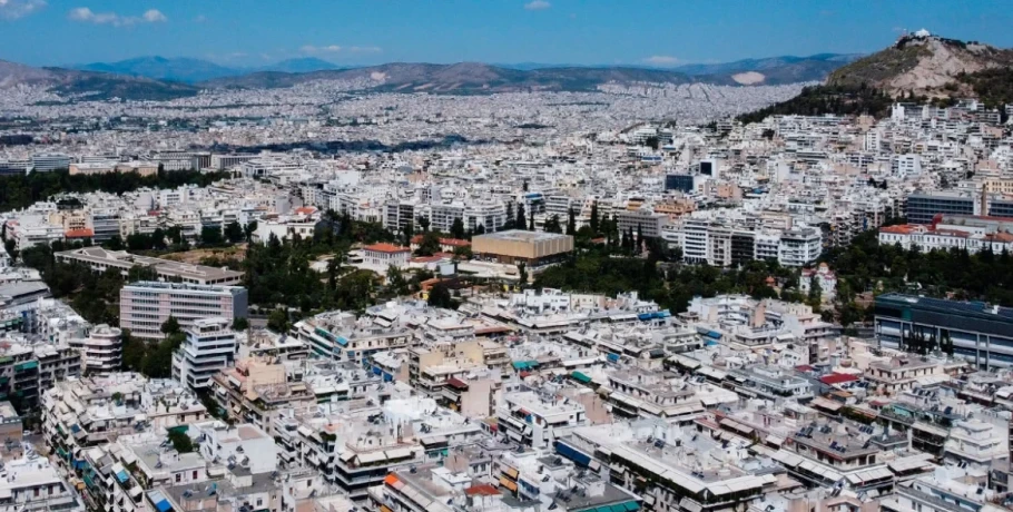 Ακίνητα χωρίς «καπέλο»: Οι δύο φόροι που μένουν εκτός παιχνιδιού και ποιοι ωφελούνται