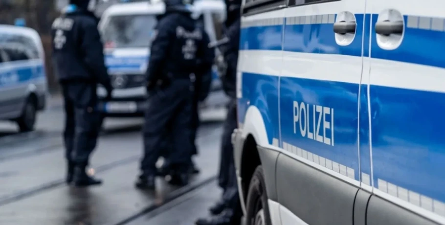 Γερμανία: Από εγκεφαλική αιμορραγία πέθανε ο ελεγκτής που ξυλοκοπήθηκε άγρια από 26χρονο Έλληνα