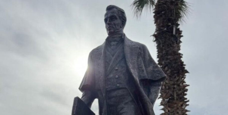 Ο πρώτος Ανδριάντας του Κυβερνήτη Ιωάννη Καποδίστρια στην Αττική τοποθετήθηκε στον Δήμο Ελληνικού – Αργυρούπολης