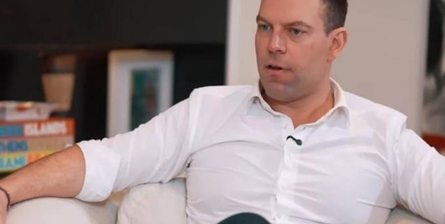 Κασσελάκης: «Υπάρχουν πολλοί γκέι στην κυβέρνηση που κρύβονται από φόβο για την εικόνα τους»