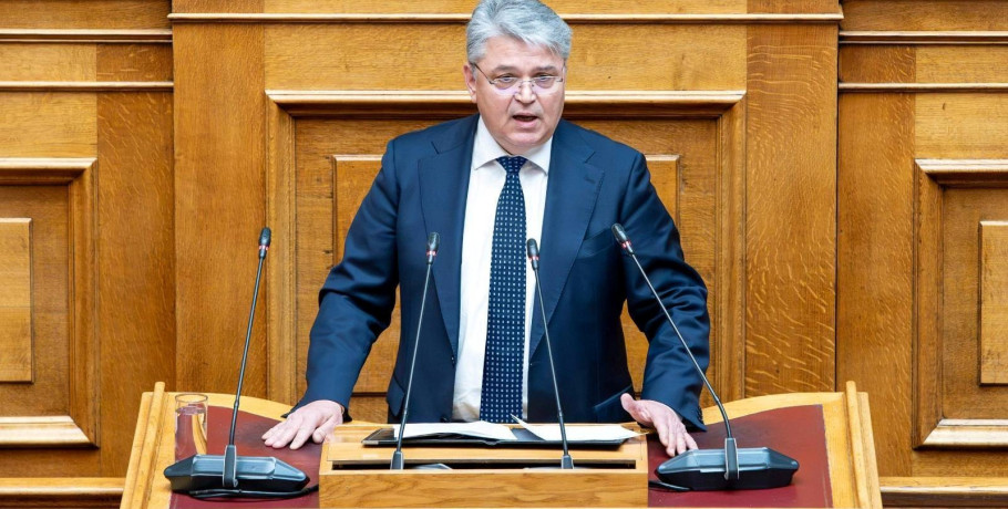 Νατσιός στη Βουλή: «Αφήστε το πηδάλιο – το ναυάγιο της Ελλάδας είστε εσείς»