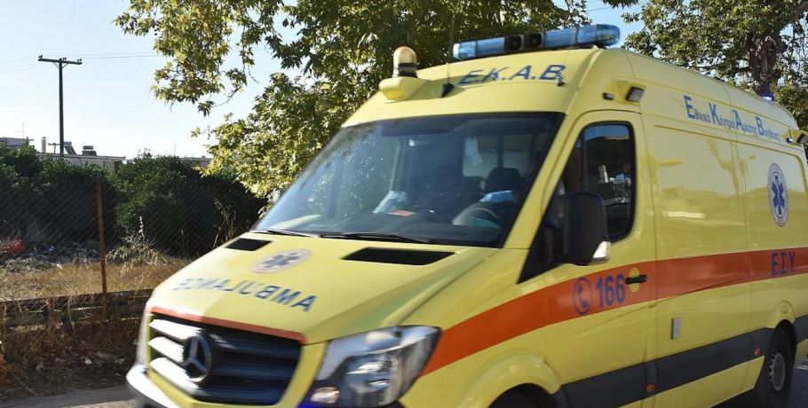 Χαλκιδική: Σχολικό λεωφορείο συγκρούστηκε με βαν - Τρεις οι τραυματίες