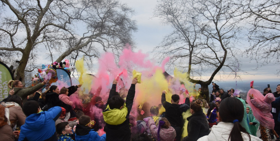 Πραγματοποιήθηκε με επιτυχία η έναρξη της «Νάουσα–Αποκριά 2026» την Τσικνοπέμπτη