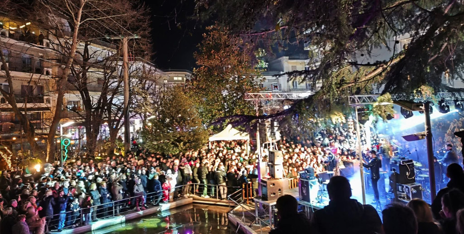 Εδεσσαϊκό Καρναβάλι: «Γιατί έτσι μας αρέσει!» – Η Έδεσσα γιόρτασε με Τόνυ Σφήνο και χιλιάδες κόσμου