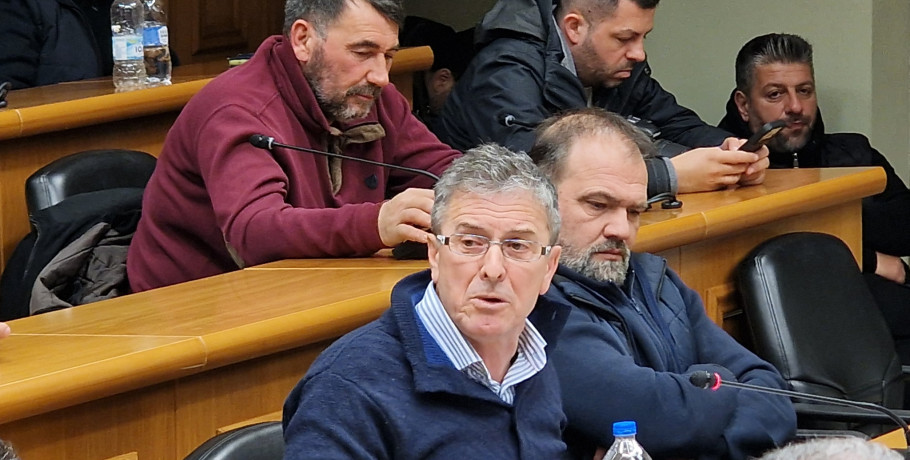 Μπίνος για Νηπιαγωγείο Προμάχων: Τρέξαμε εγω, ο Γούδης, η Τζάκρη και ο Καρασμάνης για την κατασκευή του