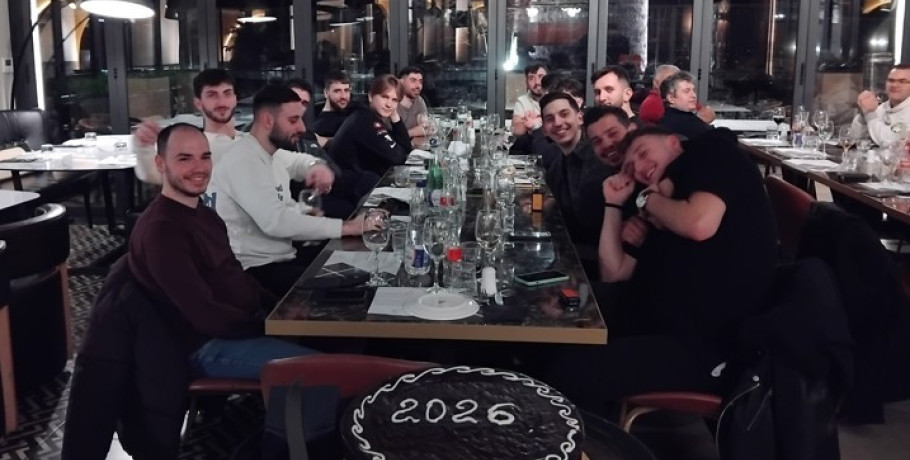 ΑΕΡΩΠΟΣ ΕΔΕΣΣΑΣ: Σε οικογενειακό κλίμα η κοπή της βασιλόπιτας